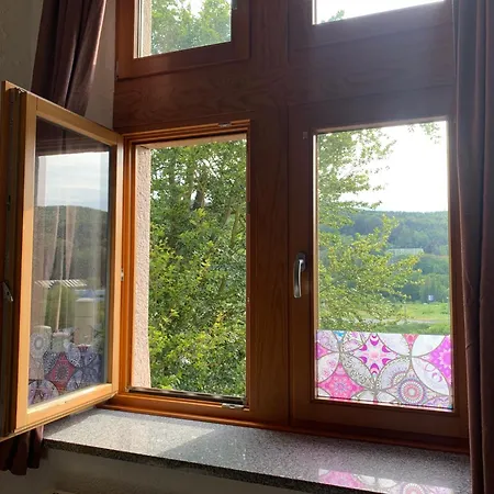 Burg Aue- Erzglueck - Familien - Im Gruenen - Zentral Appartement