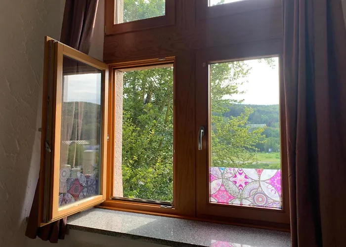 Burg Aue- Erzglueck - Familien - Im Gruenen - Zentral Appartement