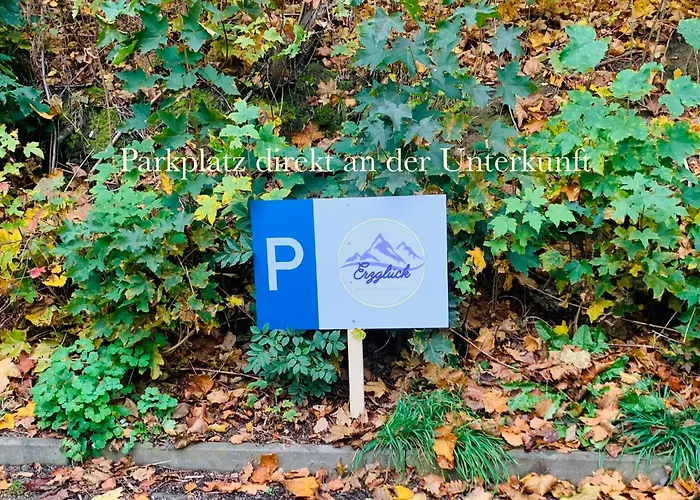 Burg Aue- Erzglueck - Familien - Im Gruenen - Zentral * Aue (Saxony)