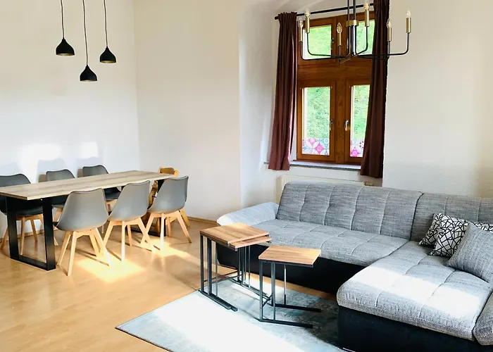 Burg Aue- Erzglueck - Familien - Im Gruenen - Zentral Appartement *